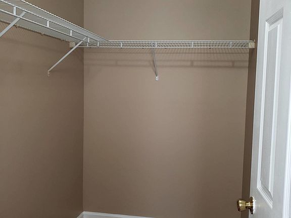 3rd image of 202 Seahorse Way