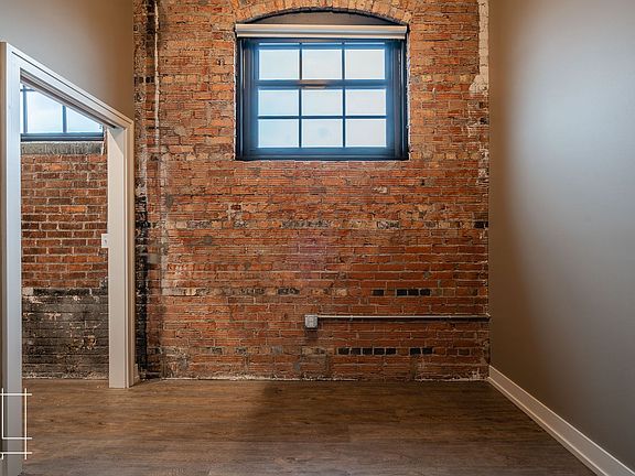 4th image of 180 Detroit Ave Suite 203