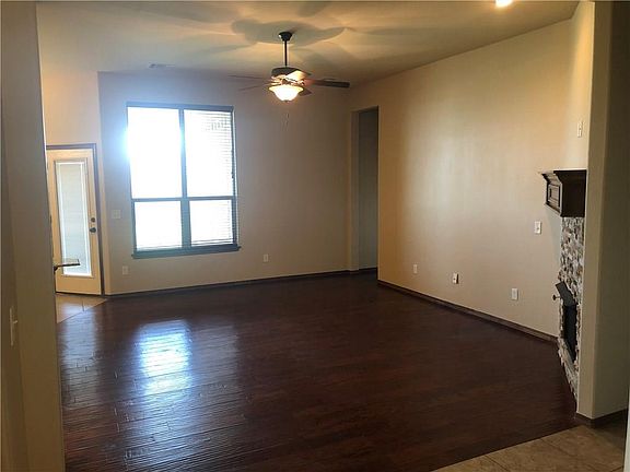 5th image of 14704 S Broadway Ave