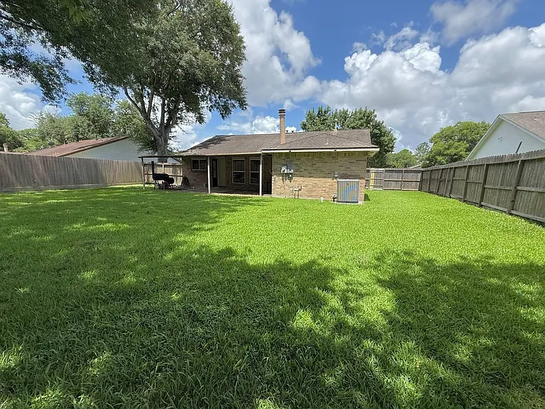 646 Fair Oak Dr — Photo 30