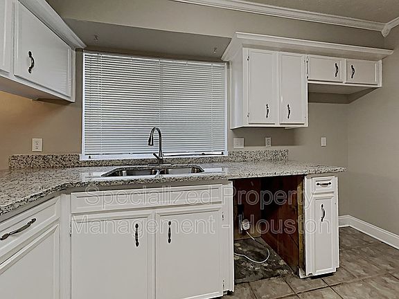 3rd image of 21134 Park Brook Dr