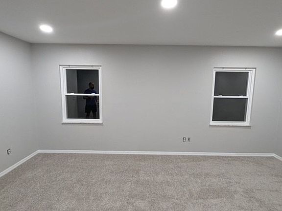 2nd image of 962 Sequoia Dr