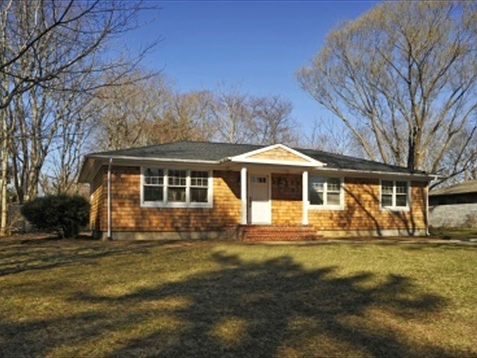 1st image of 1 Cedar Ct