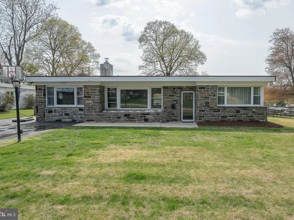 2208 Mary Ln, Broomall, PA 19008
