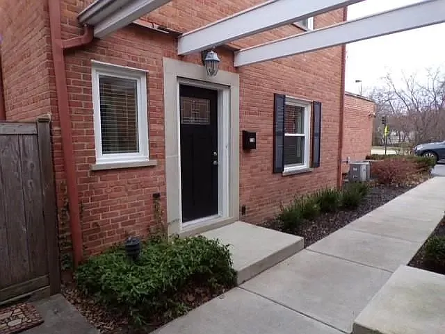 772 Green Bay Rd — Photo 1