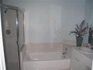 5th image of 3691 Stone Way #404