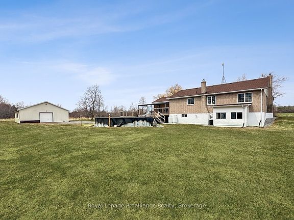 2nd image of 305 Valley Rd