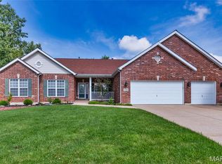 221 Meriwether Lewis Dr, Dardenne Prairie, MO 63368