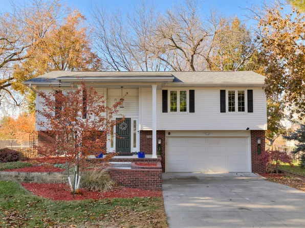 112 Blaine St NW, Bondurant, IA 50035