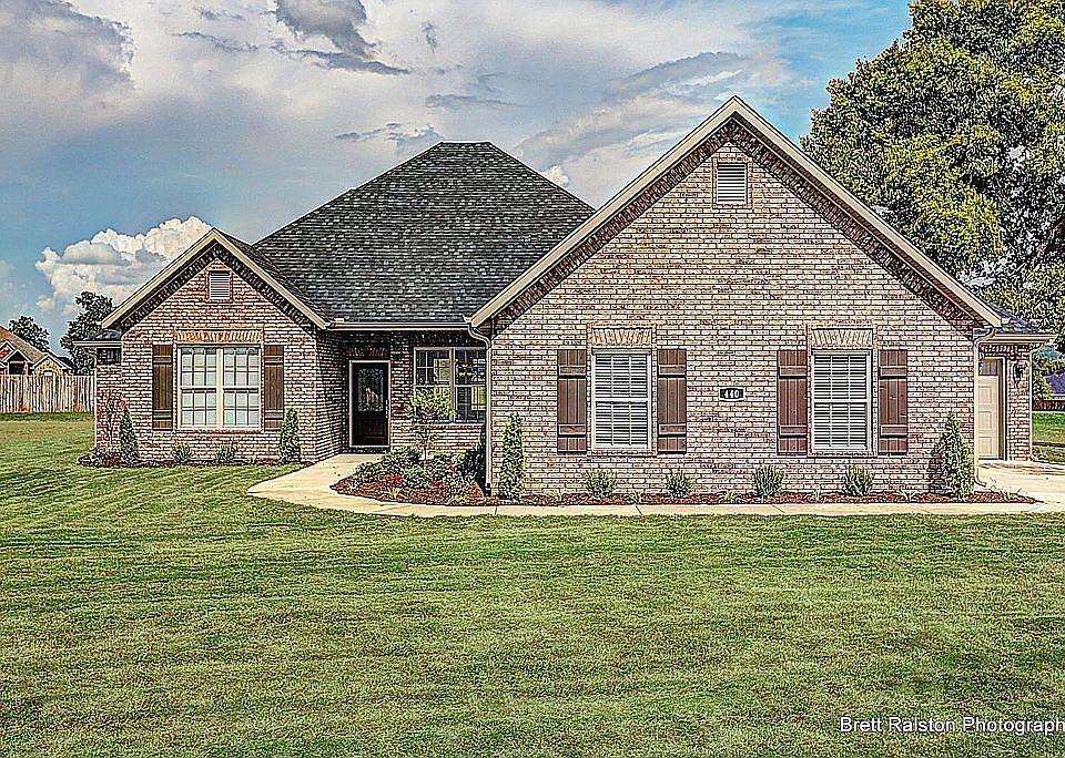 1st image of 440 Grandview Ct