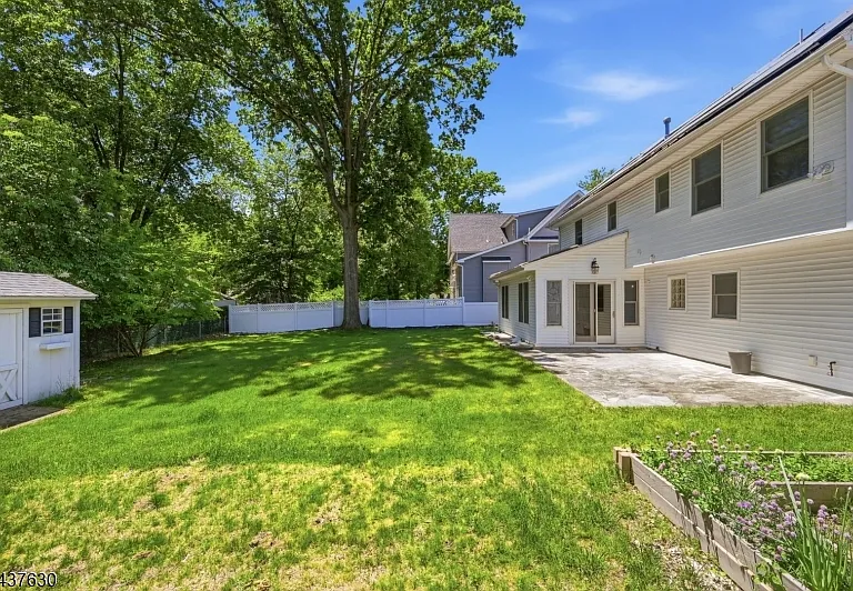 100 Kimball Ave — Photo 44