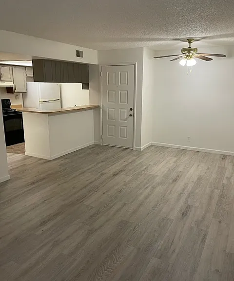 540 N May St #3076 — Photo 3