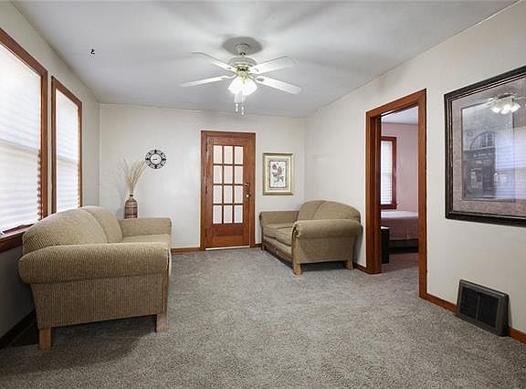 5th image of 1023 S Forest Ave