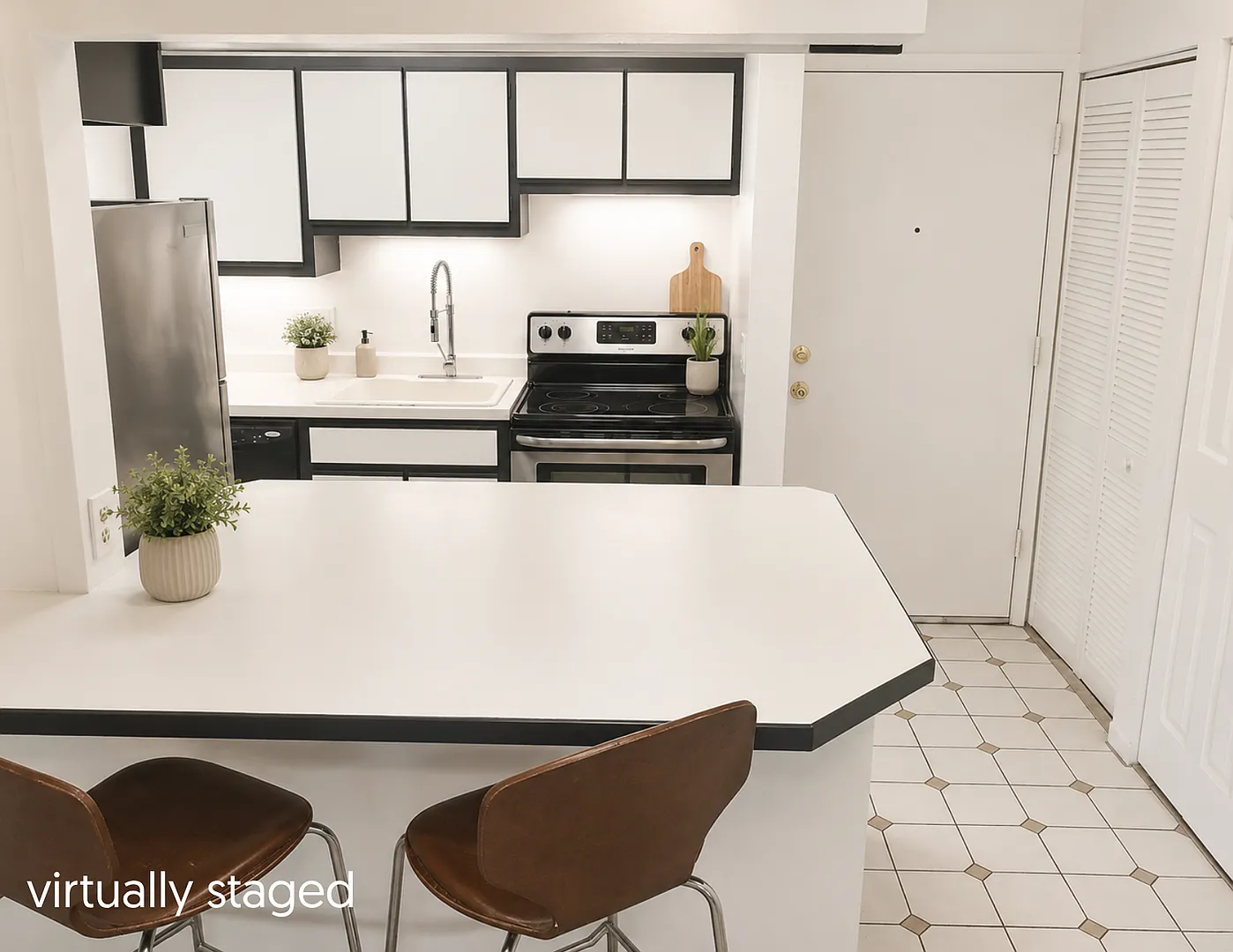 2 Bedroom Condo Available for Lease--Great Location! ! — Photo 2