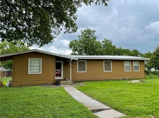 11 N Old Spanish Trl, Kyle, TX 78640