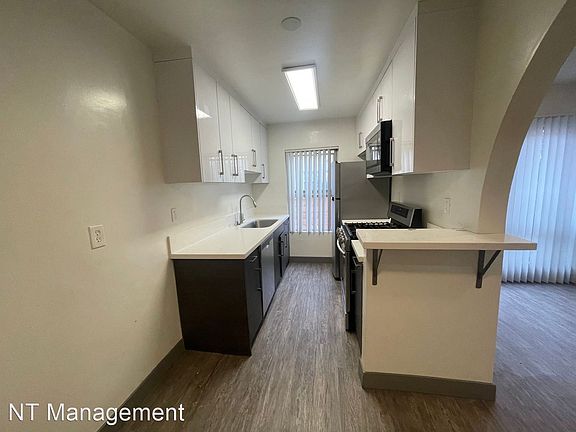 5th image of 3431 Keystone Ave APT 2