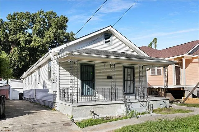 2 bed, 1.0 bath, 1000 sqft, $1,300 — Photo 2