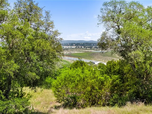 2153 San Jose Way, Canyon Lake, TX 78133