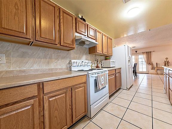 5th image of 3403 Wingrove Ave