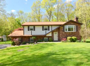 242 Whispering Hills Dr, East Stroudsburg, PA 18301