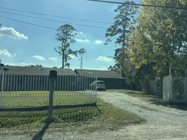 16304 Pecan St, Channelview, TX 77530
