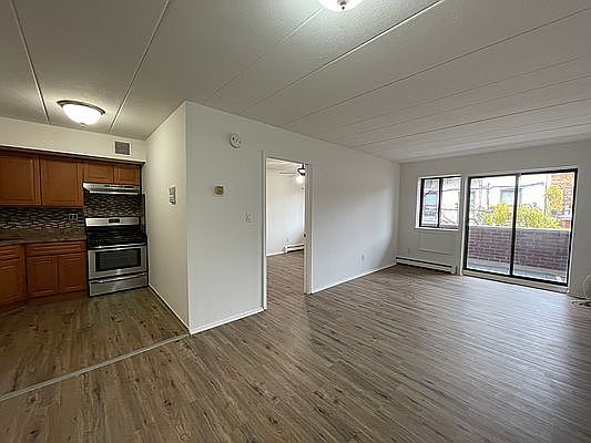 1st image of 20-70A Steinway St #2R