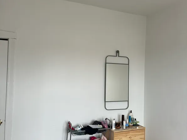 2919 W McLean Ave APT 3, Chicago, IL 60647