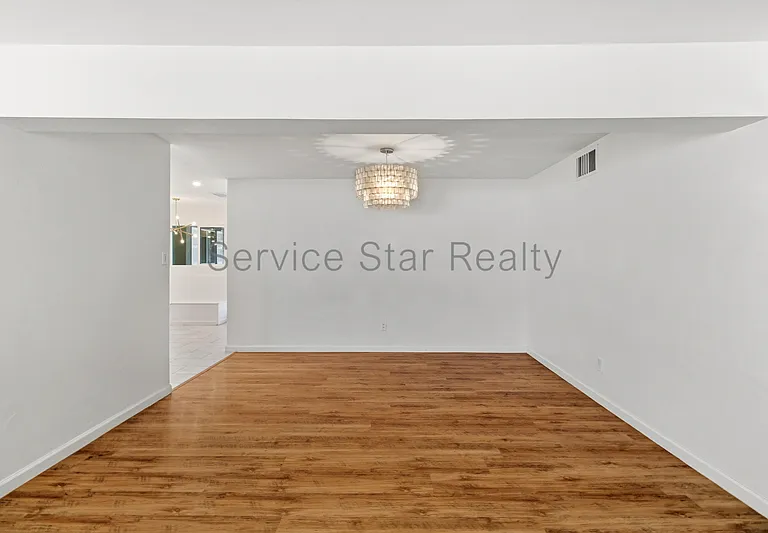 6720 N 12th Pl — Photo 7