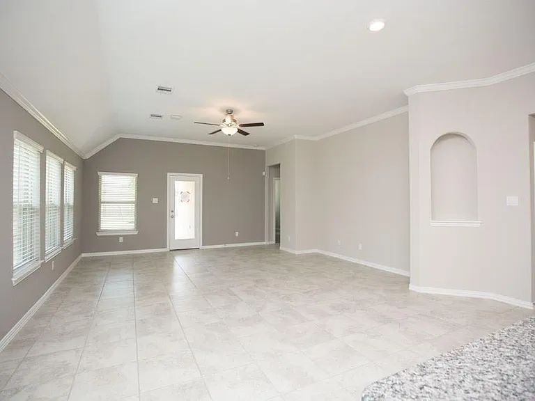15810 Vanderpool River Dr — Photo 10