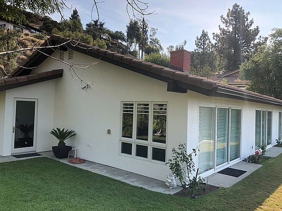 4th image of 944 Big Briar Way