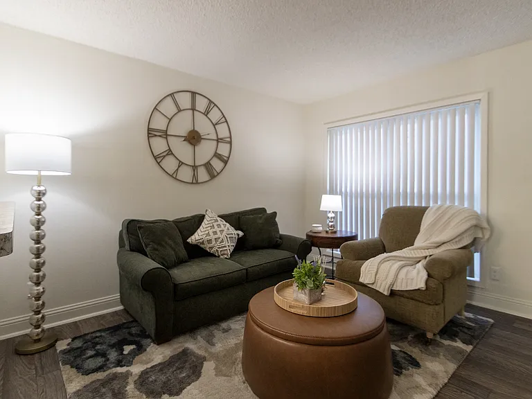 Princeton Court — Photo 17