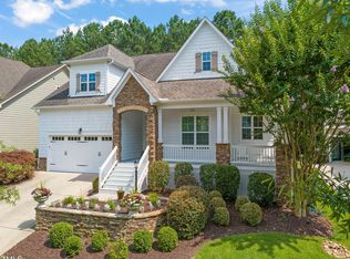 521 Morning Oaks Dr, Holly Springs, NC 27540