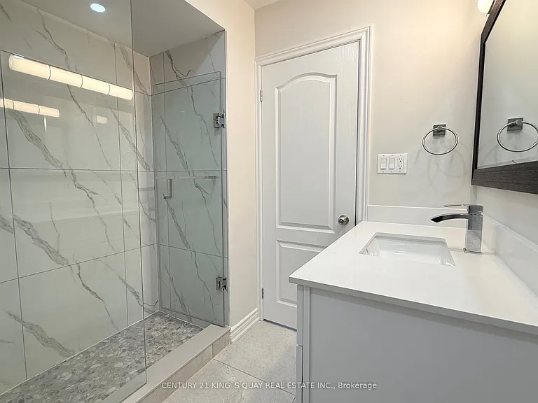 4383 Petrie Ct #UPPER — Photo 14