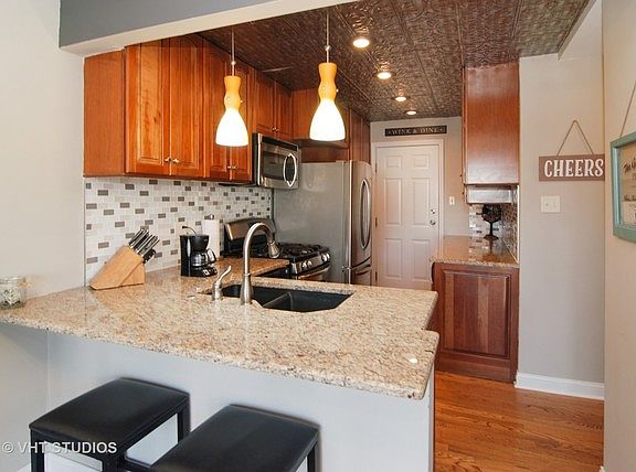 4th image of 24 Elmwood Dr
