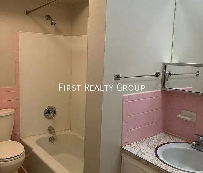 737 Wilmington Ave #13 — Photo 8
