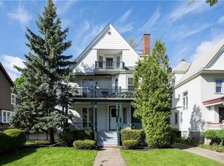 70 W Oakwood Pl, Buffalo, NY 14214