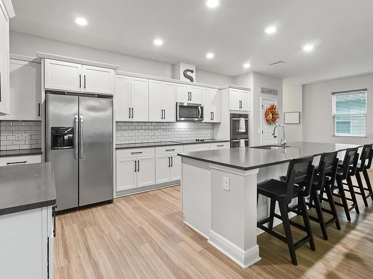 12141 Lake Blvd — Photo 22