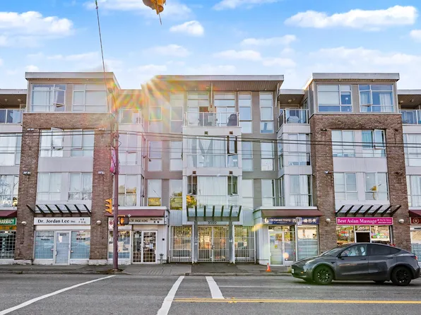 5555 Victoria Dr #203, Vancouver, BC V5P 4Y3