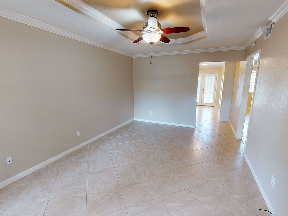1st image of 710 Llano Pl