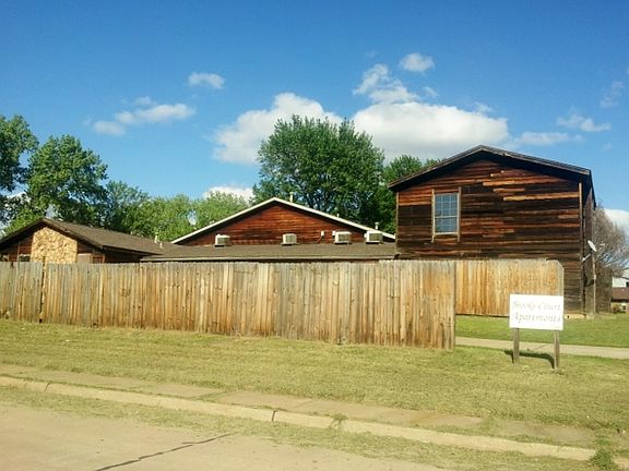 2nd image of 817 N Burdick St APT D