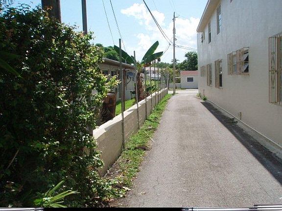 4th image of 5814 NE 4th Ct APT 4
