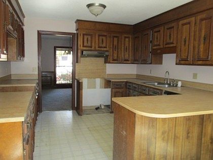 3rd image of 114 Dove Ln