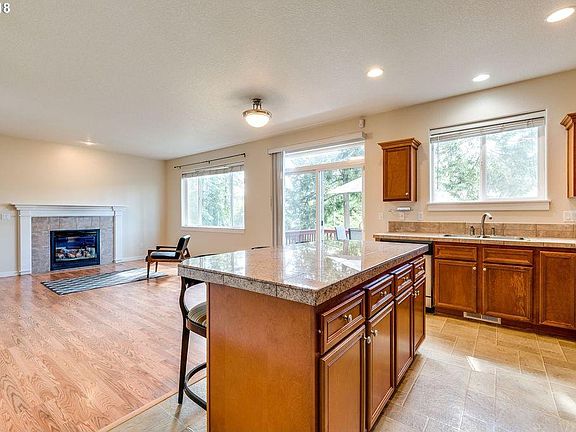 4th image of 4923 SE Firwood Crest Ln