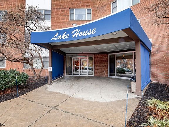2nd image of 11850 Edgewater Dr APT 122