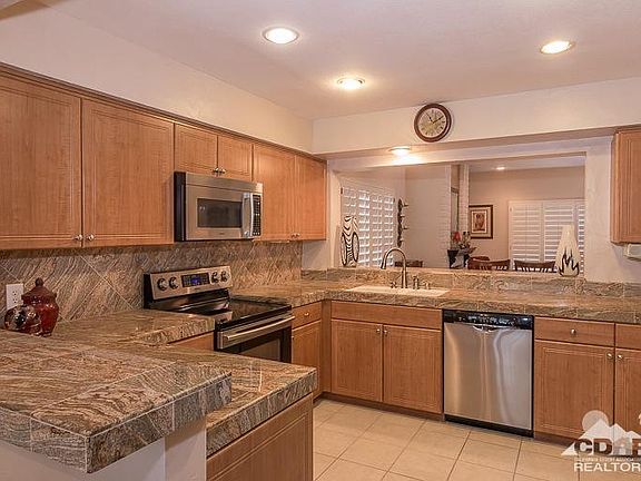 5th image of 519 Desert Falls Dr N