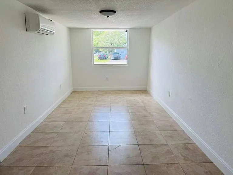 6250 SW 39th St — Photo 5