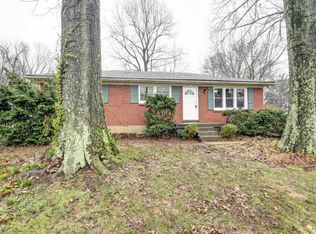 5910 Rocky Mountain Dr, Louisville, KY 40219