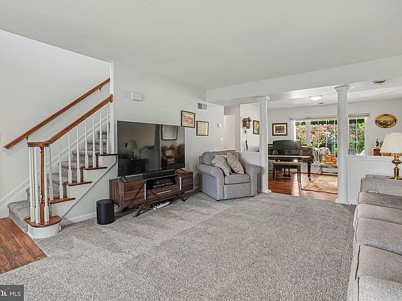 4th image of 5 Windcroft Ct