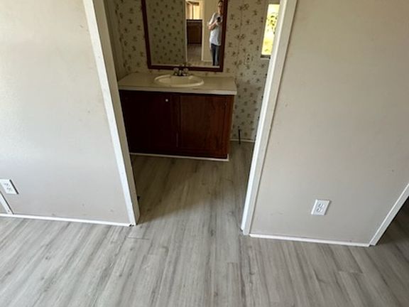 5th image of 145 Wildflower Ln