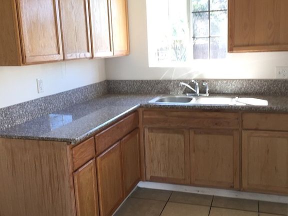 2nd image of 208 S Kincaid St